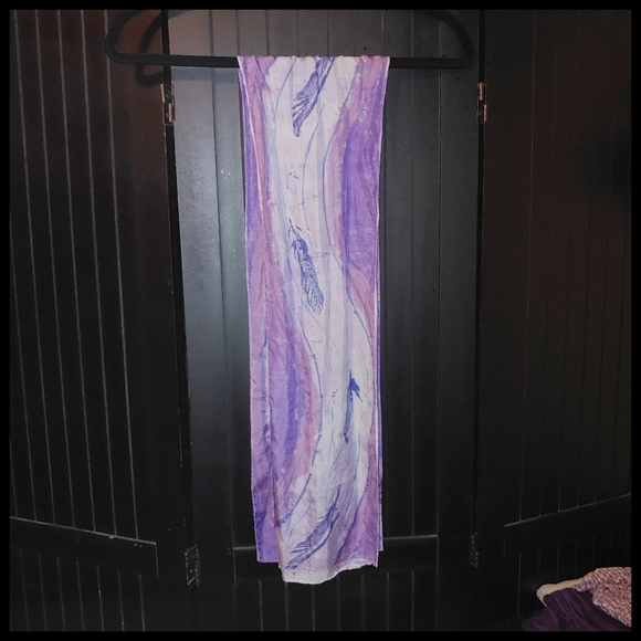 Purple Feather Print Scarf - Picture 3 of 5